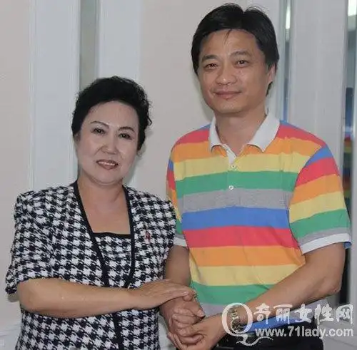 崔永元两亿天价代言家具 全部捐给公益基金(2)