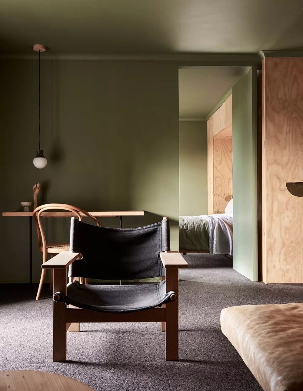 橄榄绿森林摆渡盛夏艺术致敬古典