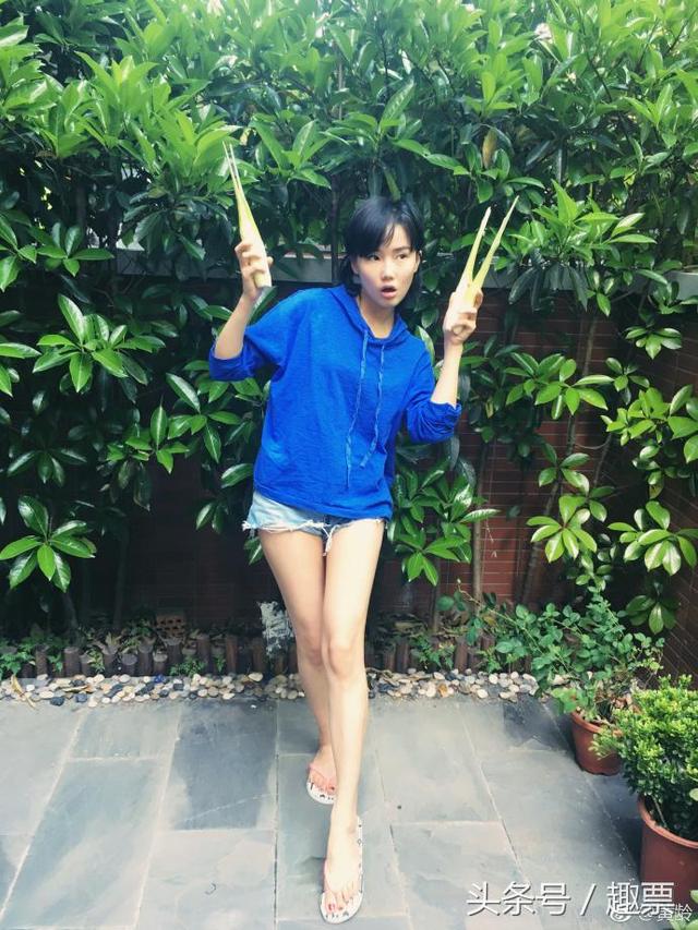 都说黄龄歌红人不红其实她风情万种