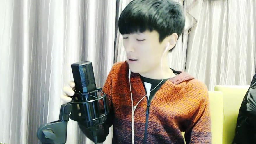 来源:好看视频发布时间:2018-07-16简介:唉流浪歌手王亮,深情演唱《爱