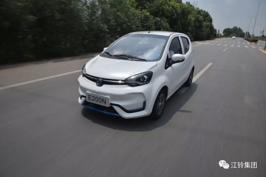 作为e200s的全新升级款车型,江铃集团新能源e200n焕新而来,新车主要