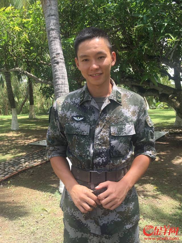 2015年,他通过层层选拔,成为45名中国军人代表之一,赴美国西雅图参加