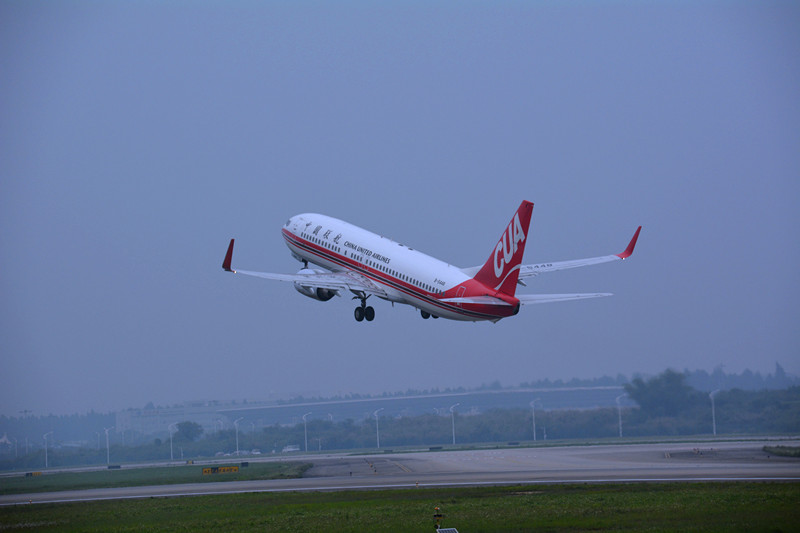 飞机是怎样起飞的视频