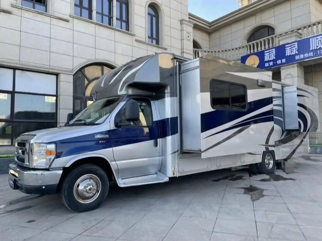 8 豪华房车 刚到店18年福特e450 原装进口 排量6.