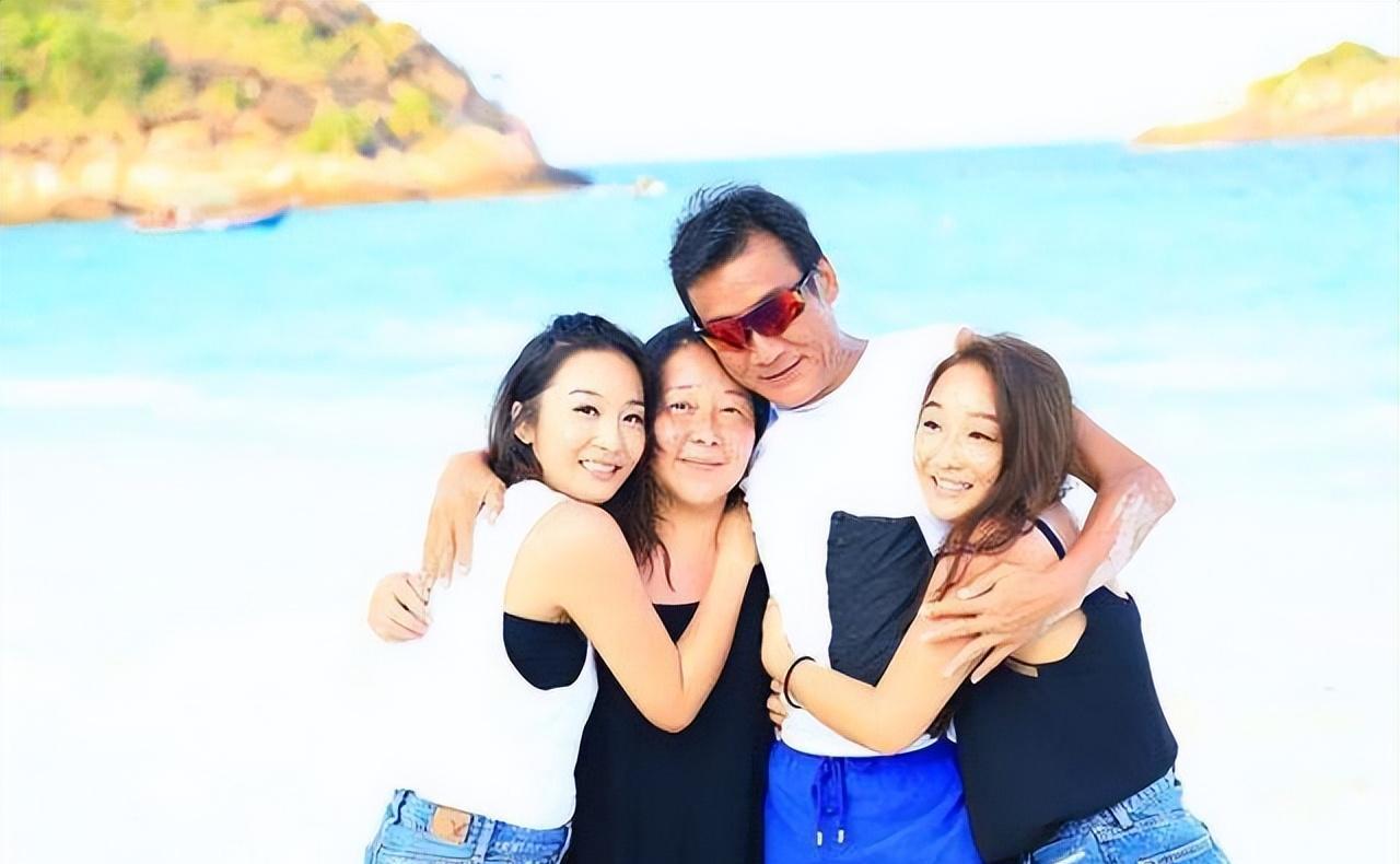 梁家辉和江嘉年她们的爱情活成了人人羡慕的模样_李翰祥_小时候_人生