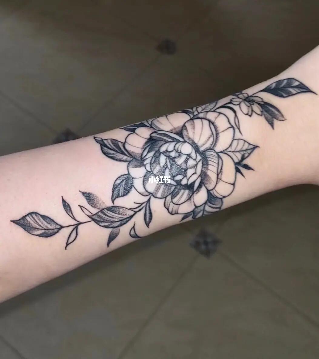 逐渐掌握了流量密码#女生纹身  #小清新纹身  #素花纹身 #小臂纹身