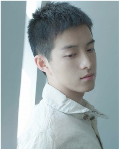 男生寸头发型图片动感的圆寸头让你酷感十足