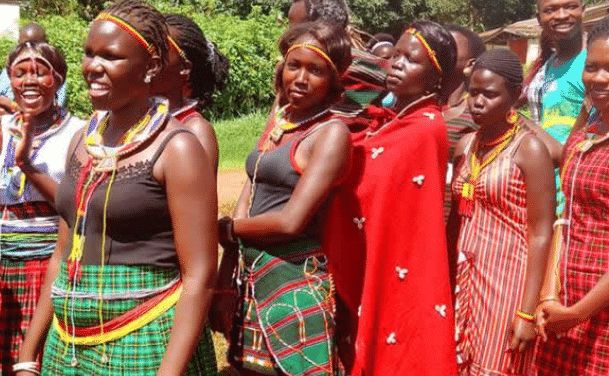 亚马逊的纯女性部落,没有一个男人存在,靠什么来繁衍后代?