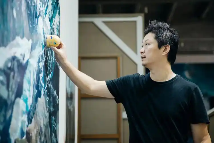 贾蔼力世界瞩目的中国艺术家