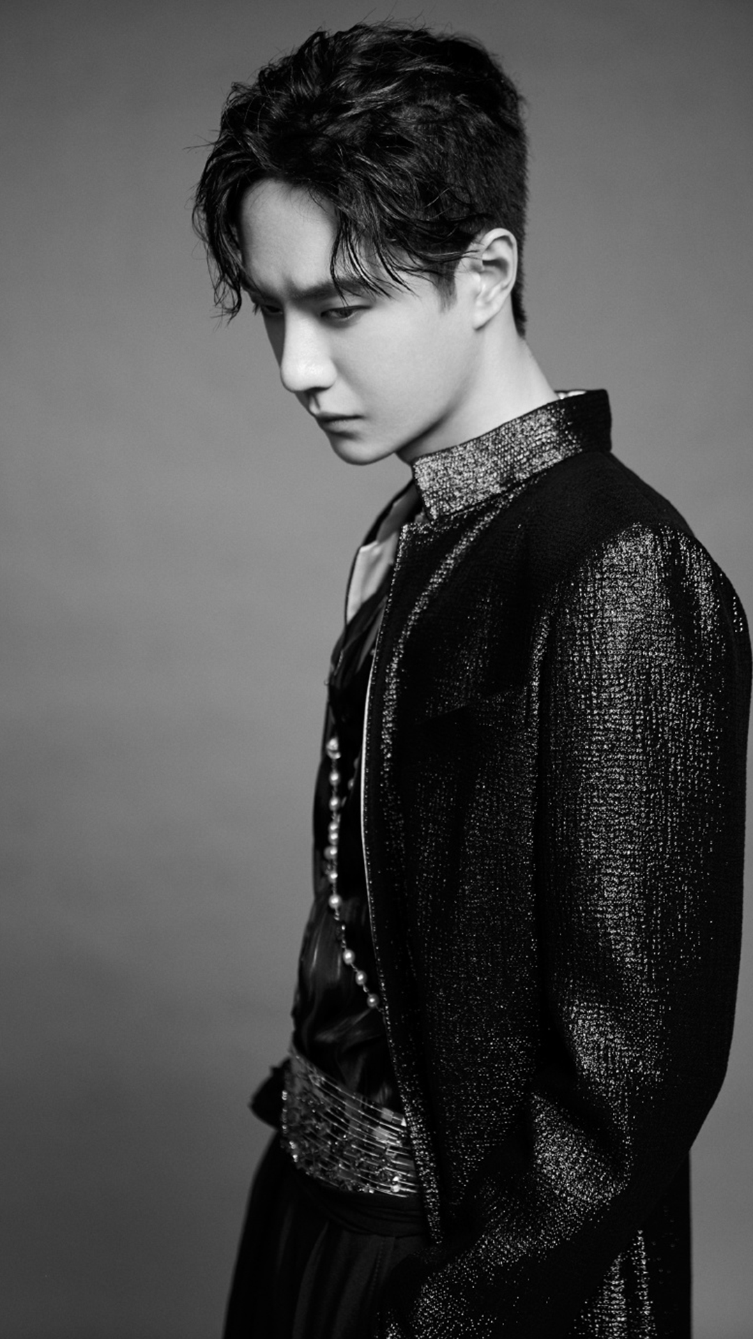 王一博清冷帅气写真手机壁纸