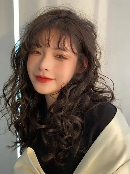 2021年慵懒法式卷发烫发冬季卷发,法式烫发