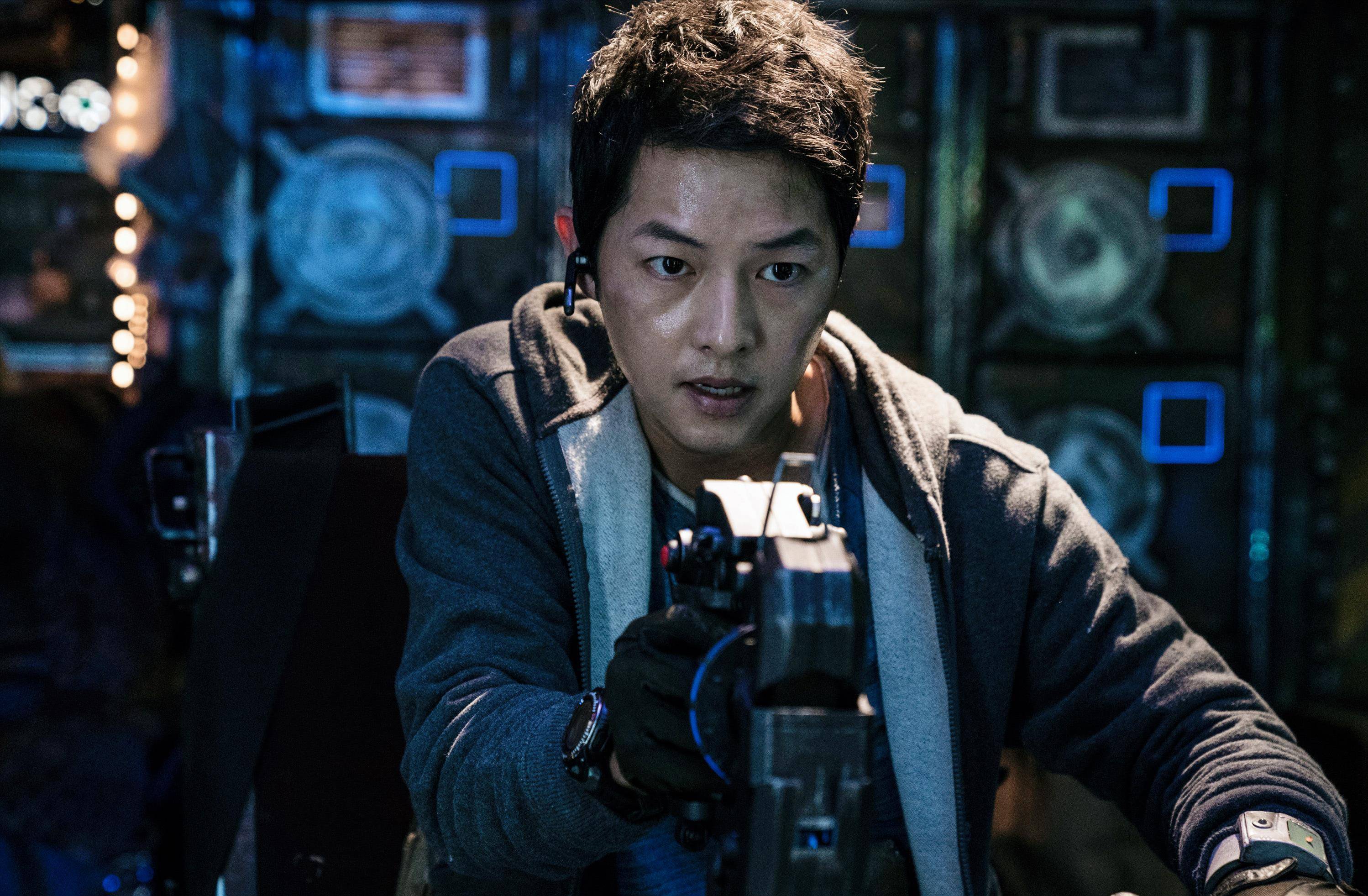 240亿韩币的投资,宋仲基的颜值,一流的特效,难掩剧情的疲软_影片_电影