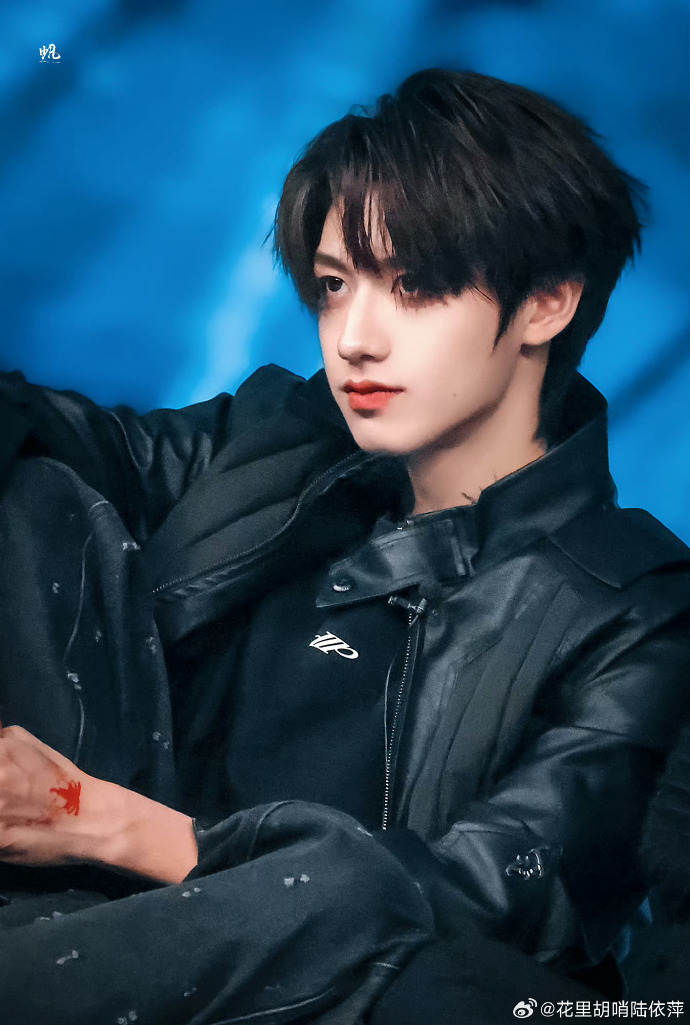 朱志鑫是第一诶～秒切#tf家族三代齿轮舞台