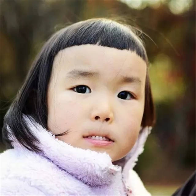 四岁小女孩"丑萌"火遍世界,你就是我要的傻丫头