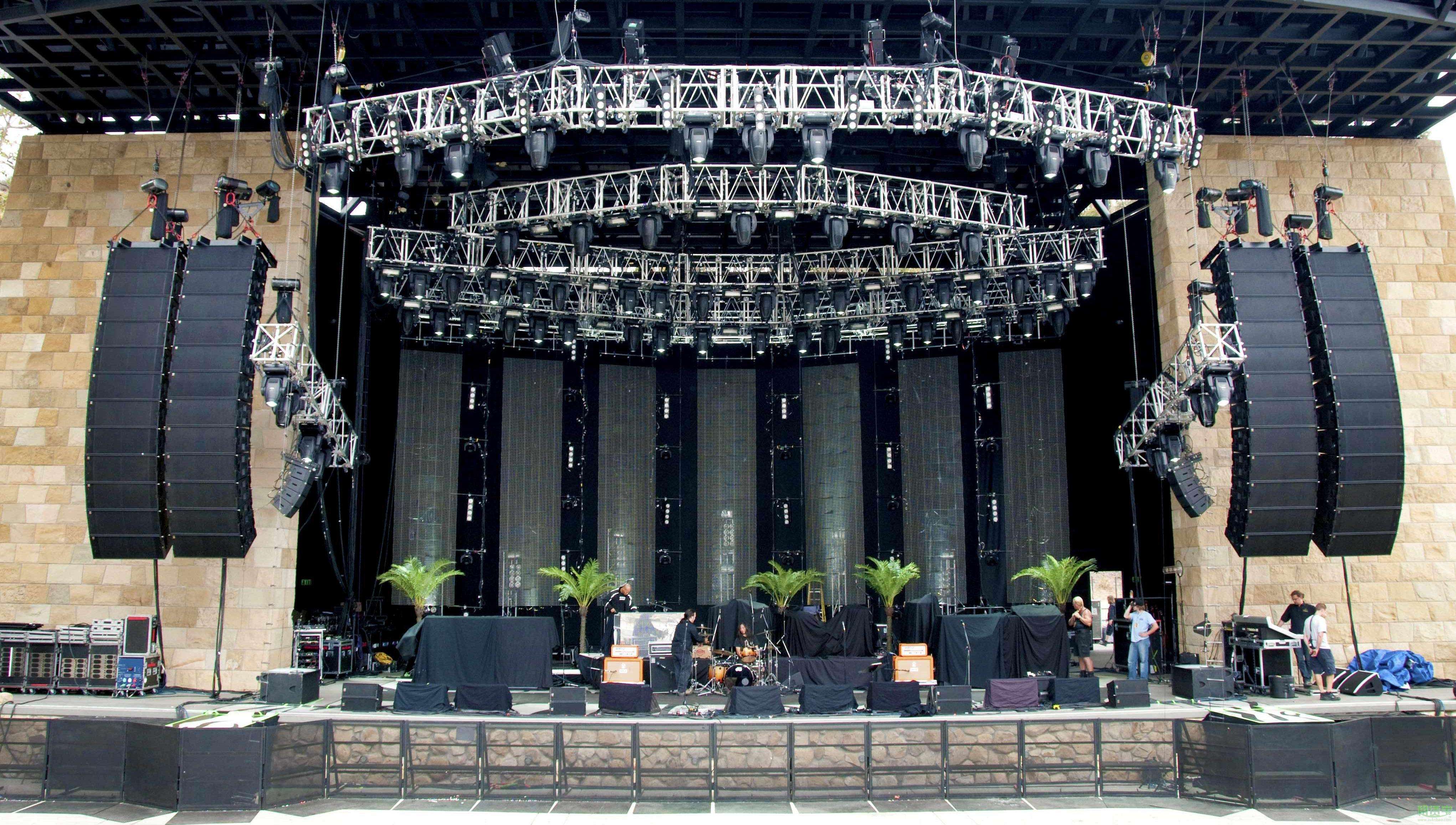 演唱会舞台音响的设计和要求