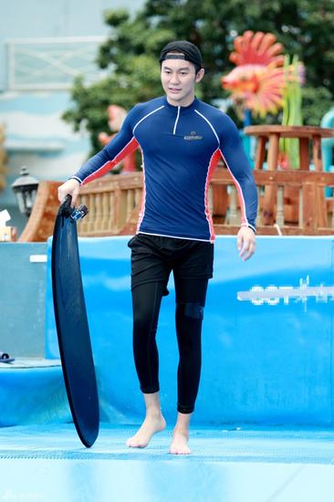 看来发福发的也是肌肉……李晨与肉肉的前世今生 其实胖的只是脸?