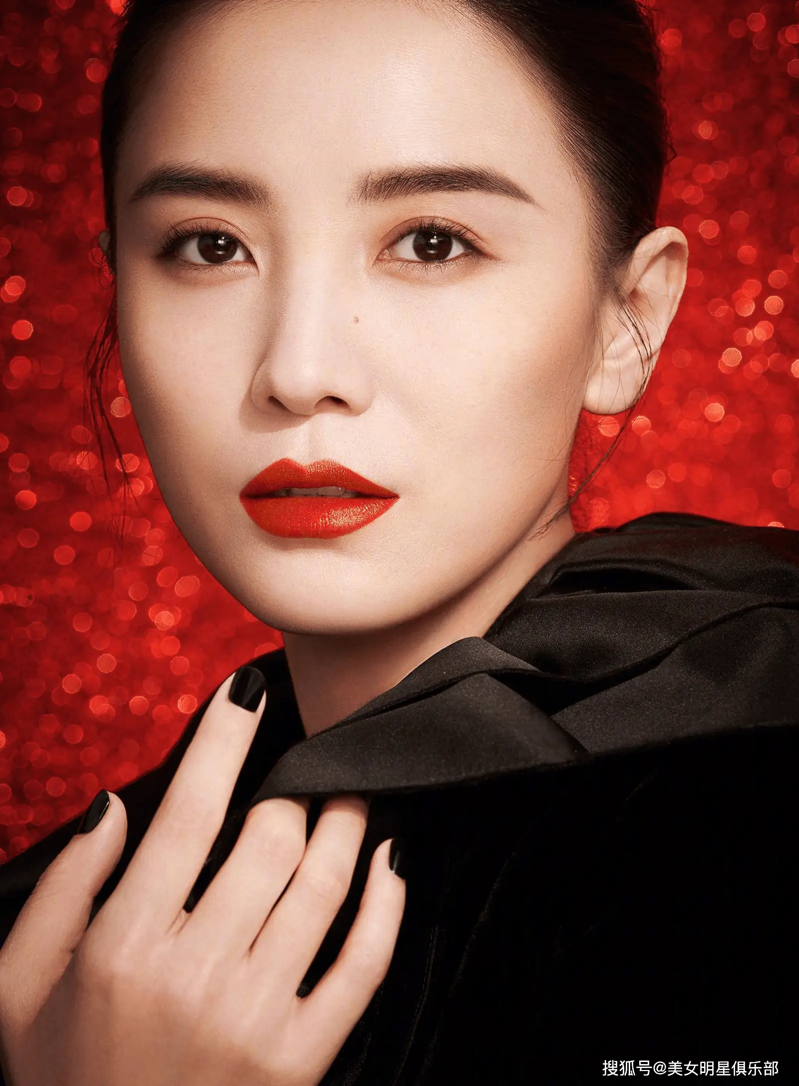 36岁宋佳,甜美性感让人心动不已!_角色_表演_观众