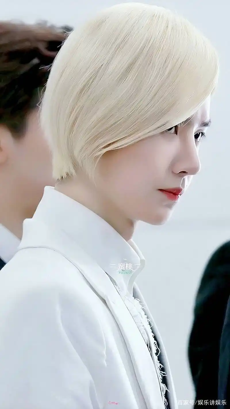 王一博金发合集,白牡丹的造型,惊艳了时光!