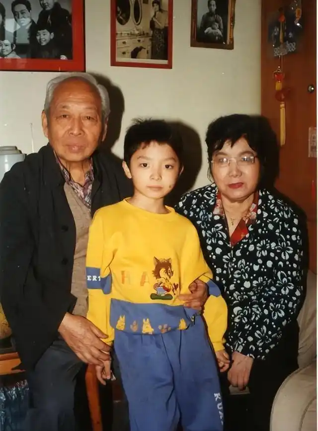 评剧皇后新凤霞特殊年代里亲妹妹和同事寒了她的心