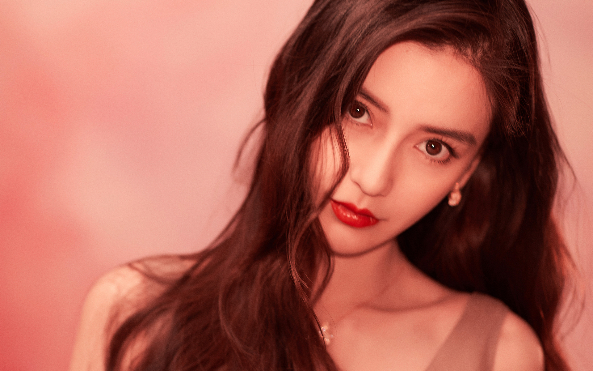 angelababy性感优雅写真桌面壁纸