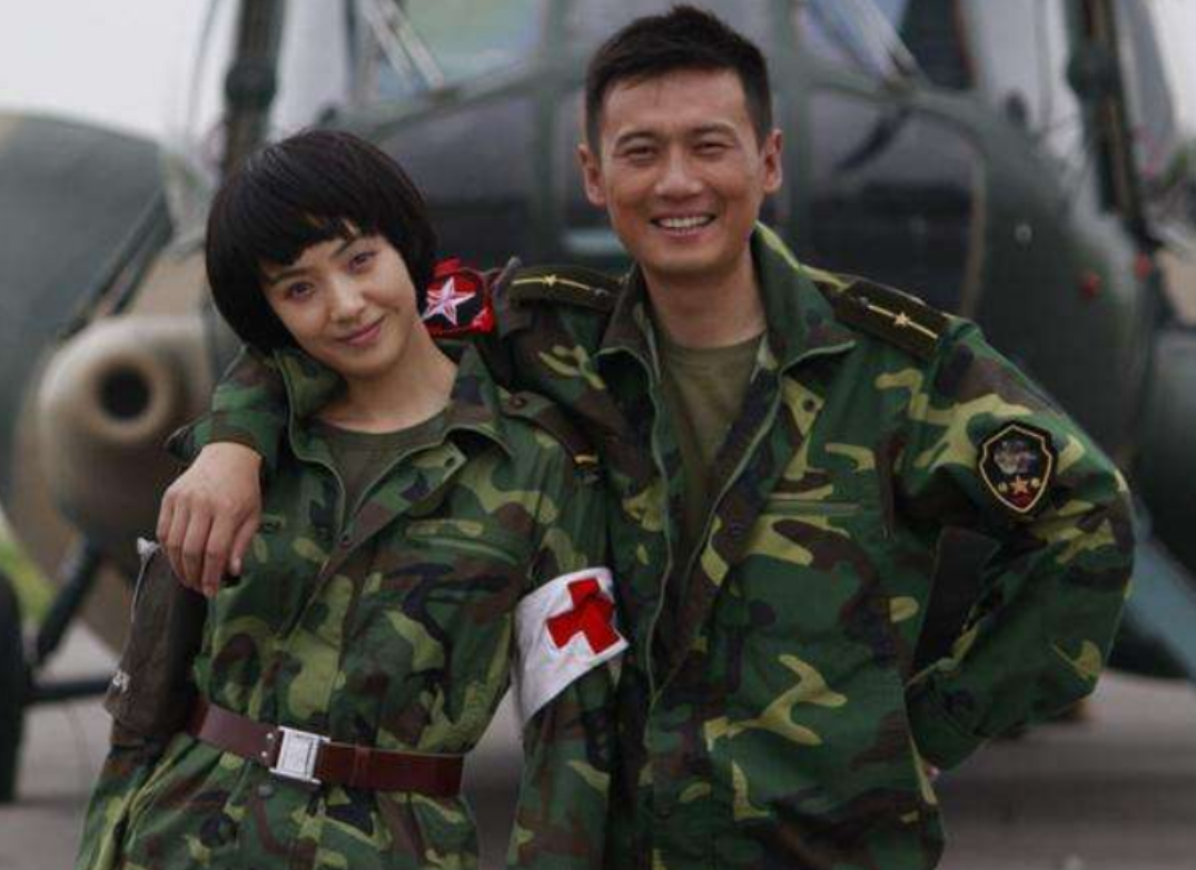 回顾演员徐洪浩:比妻子大10岁,戏里演父女,戏外恩爱幸福惹人羡