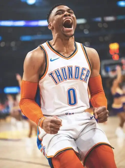 威斯布鲁克职业生涯常规赛总出场数已经达到800场