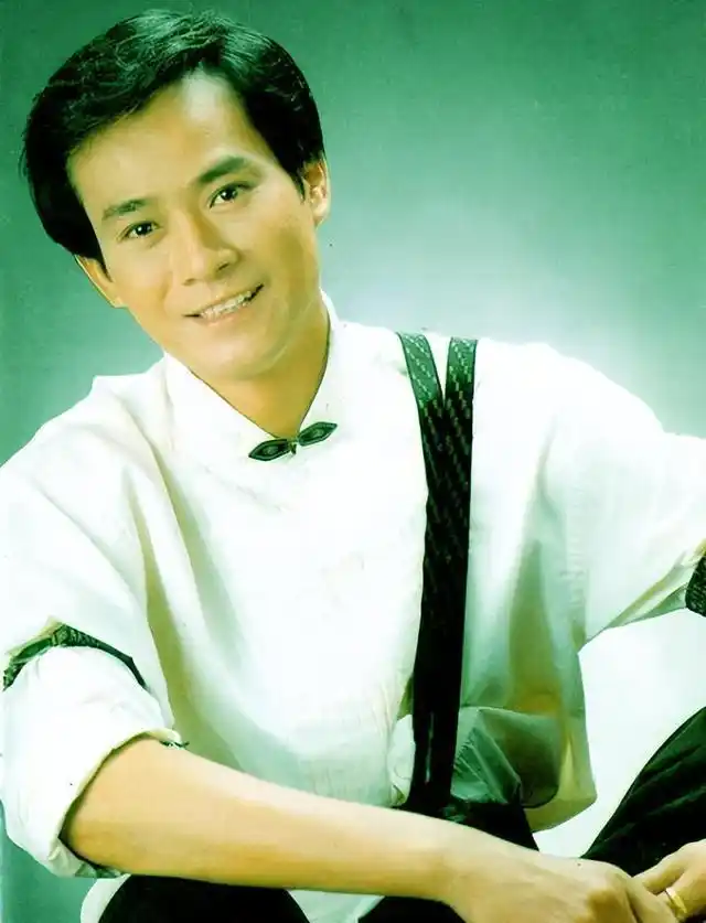 郑少秋眼里有泪我伤害了4个好女人