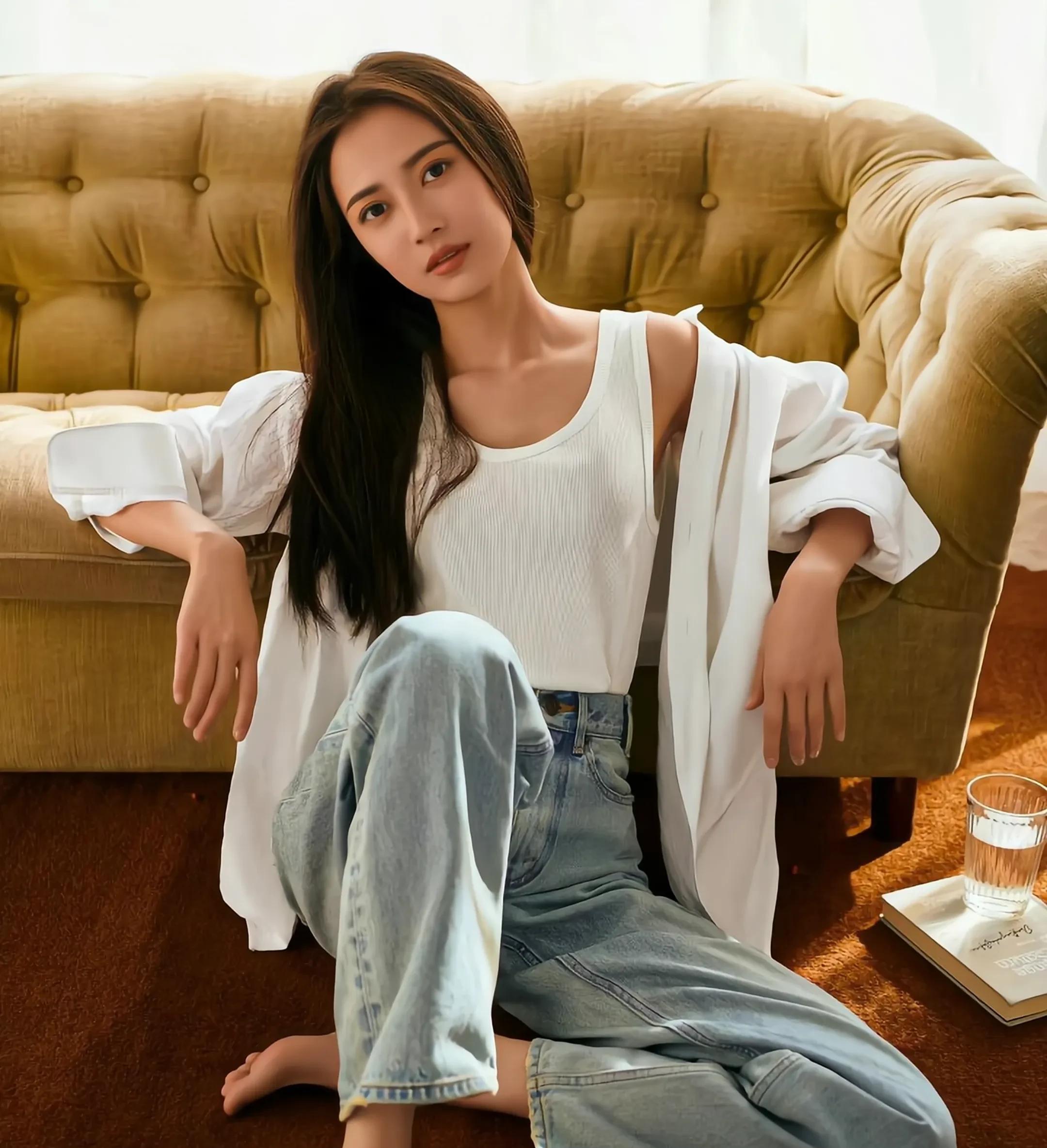 陈钰琪,1992年出生于中国四川省,身高165厘米,体重46公斤.