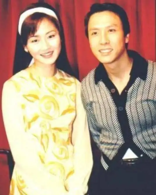 原创被甄子丹单膝求婚与吕颂贤有过恋情51岁万绮雯投资民宿成老板