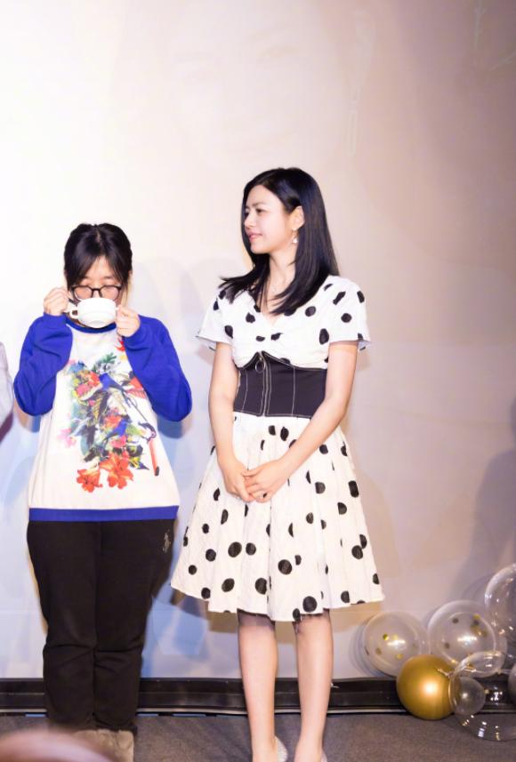 有种"婚后"叫陈妍希陈晓,晒照片墙秀恩爱,真实关系立刻显露