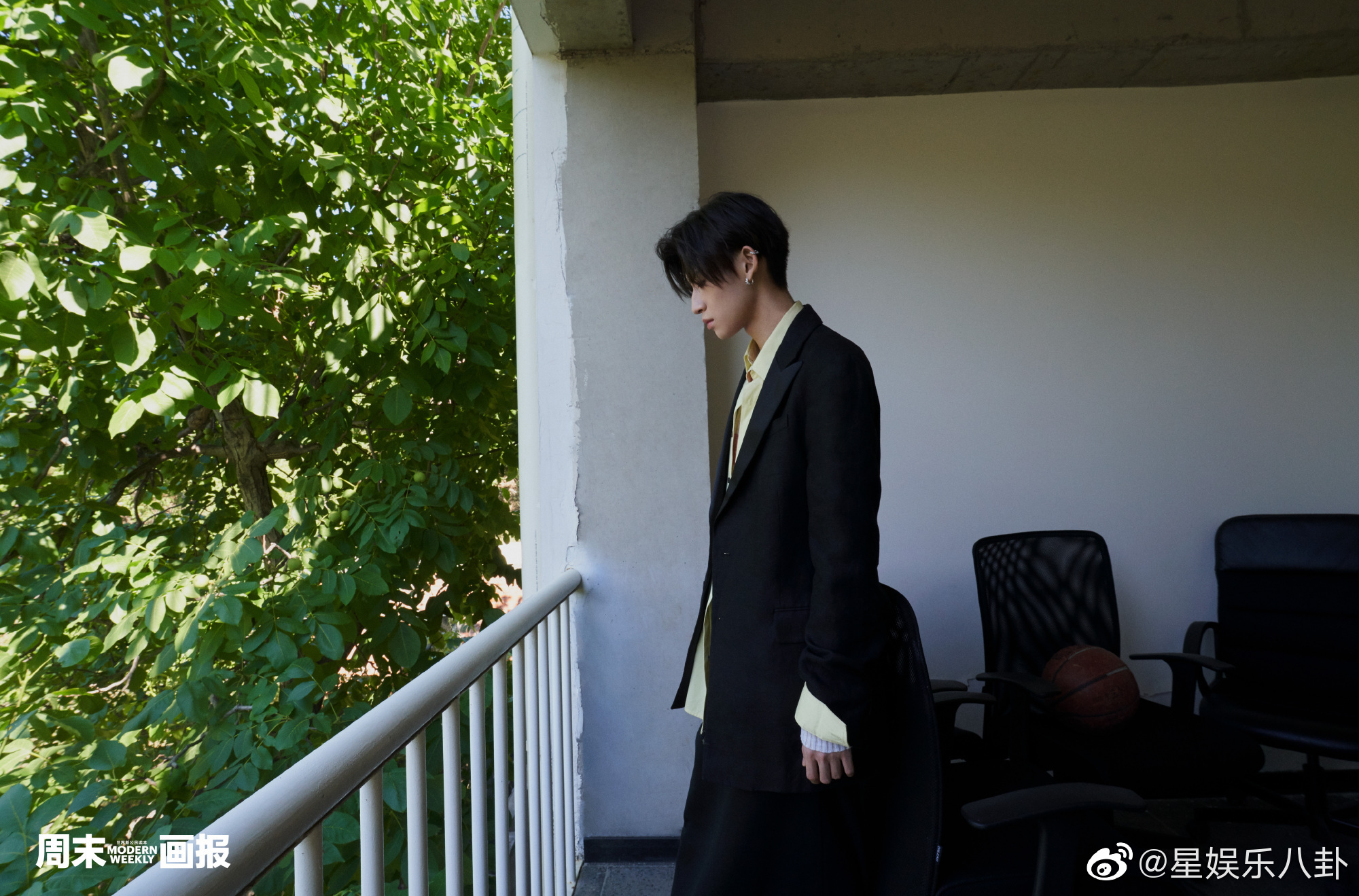 小鬼王琳凯《周末画报》内页大片公开_高清图集_新浪网