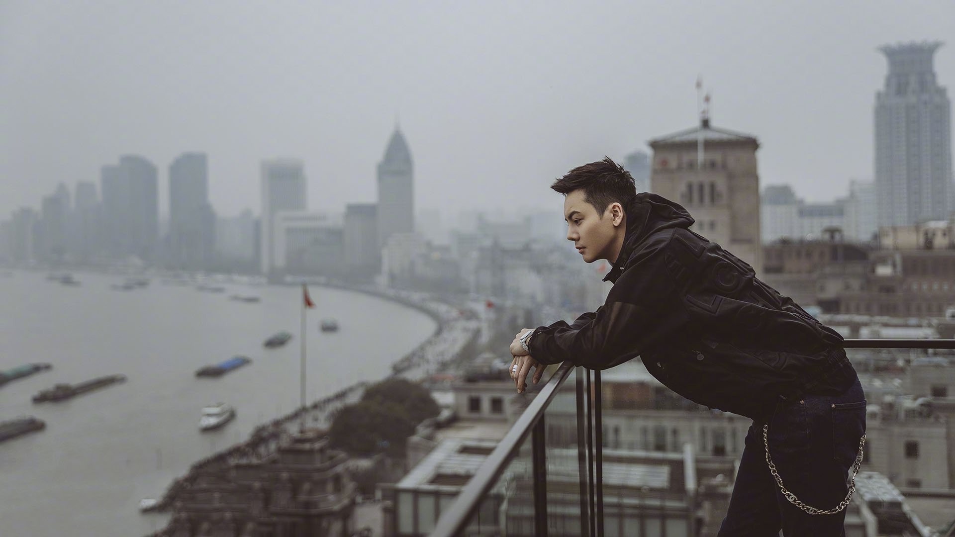 陈伟霆明星风尚壁纸3