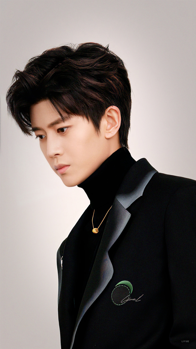 壁纸了 我的宝真好看[心动超崽][心动超崽][心动超崽]@任嘉伦allen