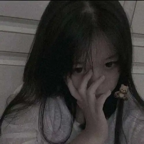 女生头像很丧的黑暗系列真人 女生头像图片大全 -【爱个性】