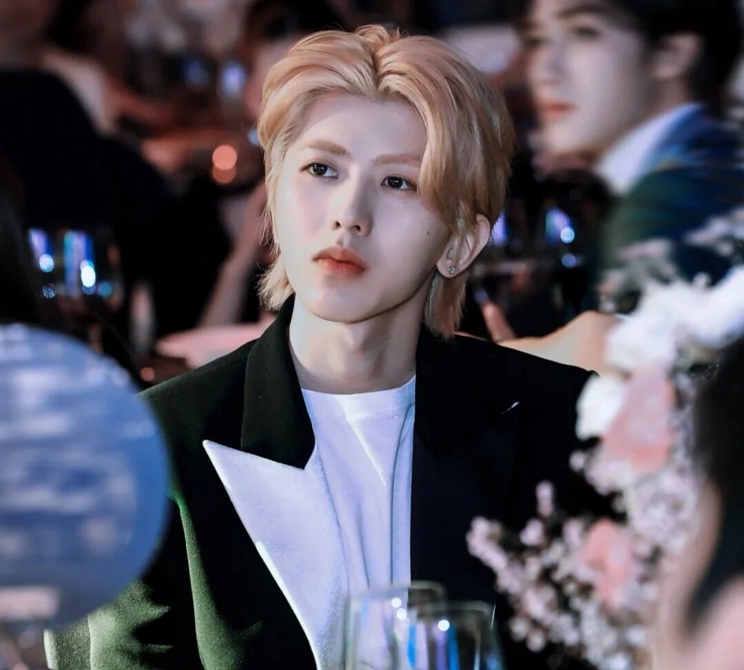 蔡徐坤稀有图(没有水印哒) 图片自取,要原图私信找我