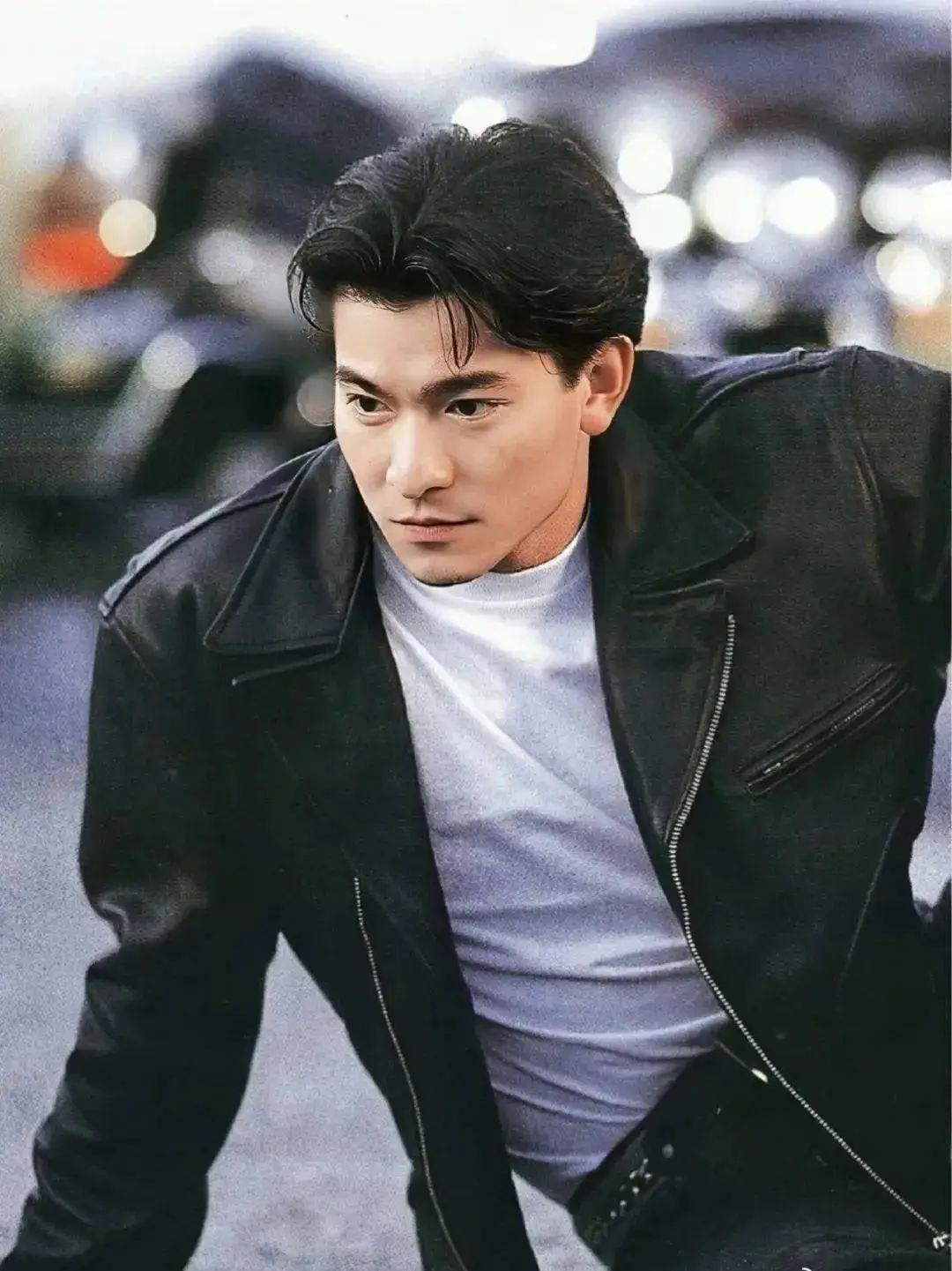 刘德华年轻时打扮像戳爷,那个年代的港星好前卫!_潮流_一面_循环