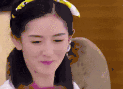 谢娜不好意思害羞微笑gif动图_动态图_表情包下载_soogif