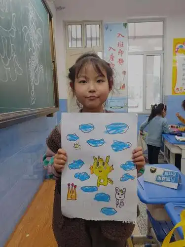 一年级5,6,7班绘画《龙》