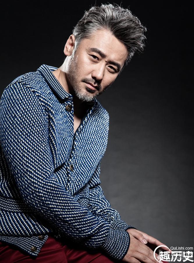 吴秀波萌系写真大叔玩转雅痞风46