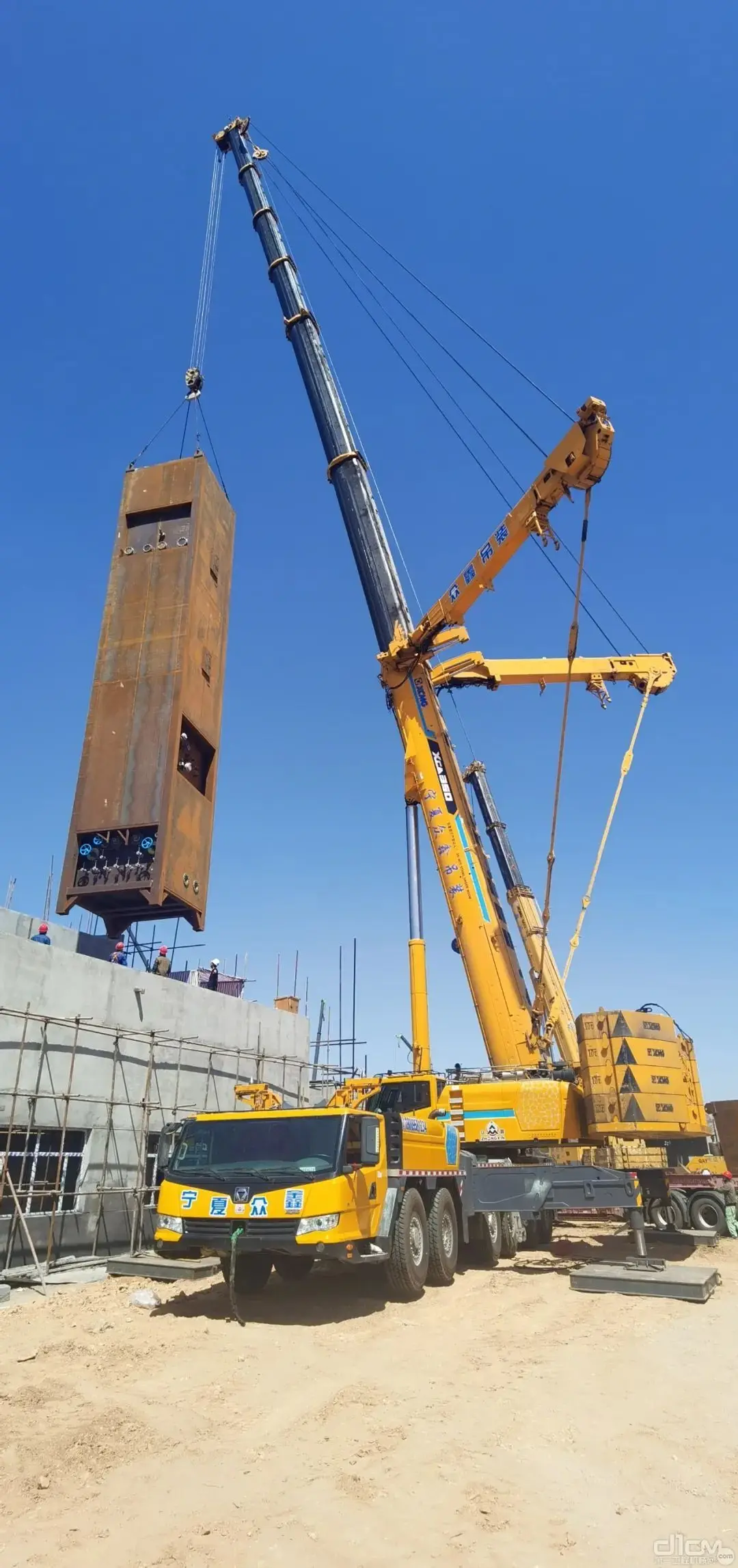 徐工起重全面开花大吨位与爆款吊车的组合拳怎么打