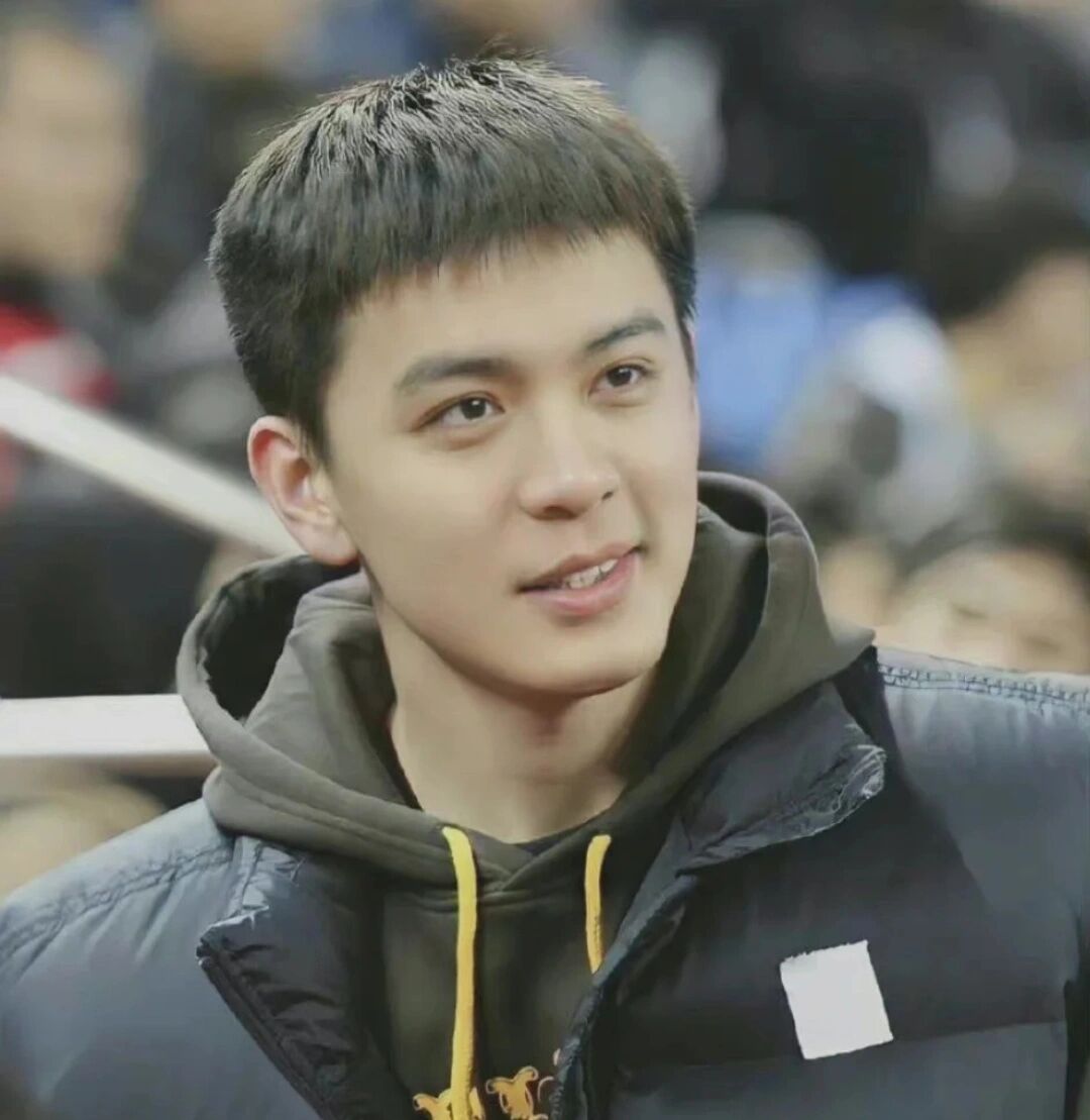 杨鸣好帅99超超超高清壁纸表情包977815 91