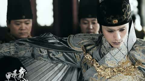 雨化田装成风里刀的样子,也在来客栈的路上了