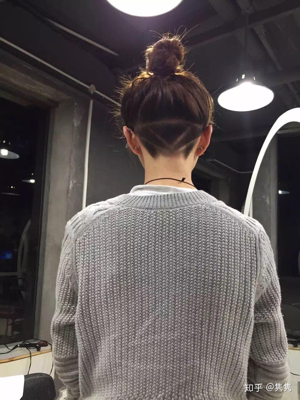 你们觉得女生把脑袋后面的头发剃了怎么样?