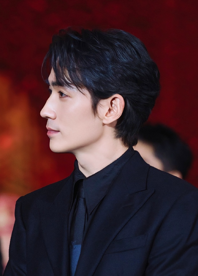 朱一龙侧颜写真##朱一龙