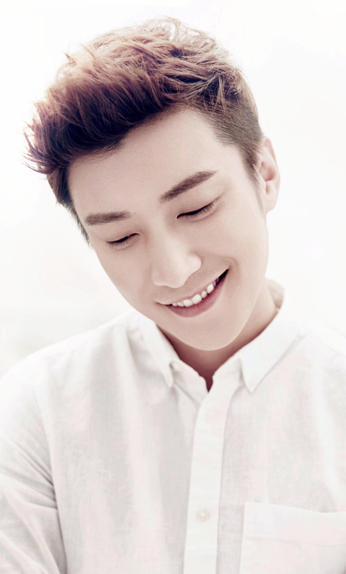 还记得去年去世的乔任梁吗?那个高大的帅气小伙,生命永远定格在29岁.