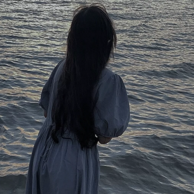 抑郁伤感的qq女生头像大全