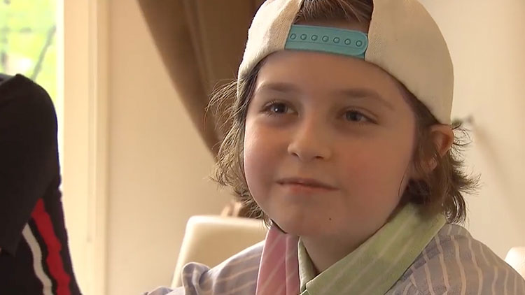 香港9岁神童大学上课称课教太浅_百度视频搜索