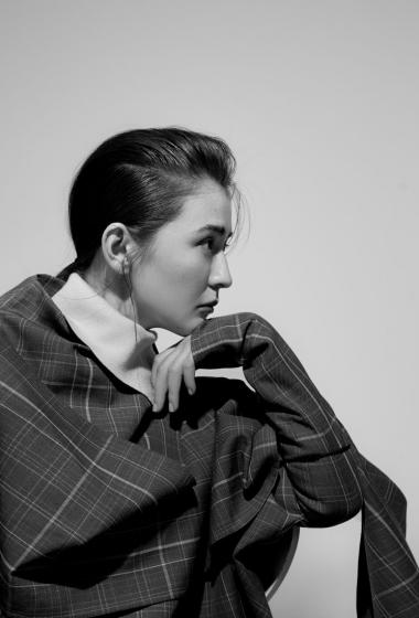 热依扎率性酷美写真图片77