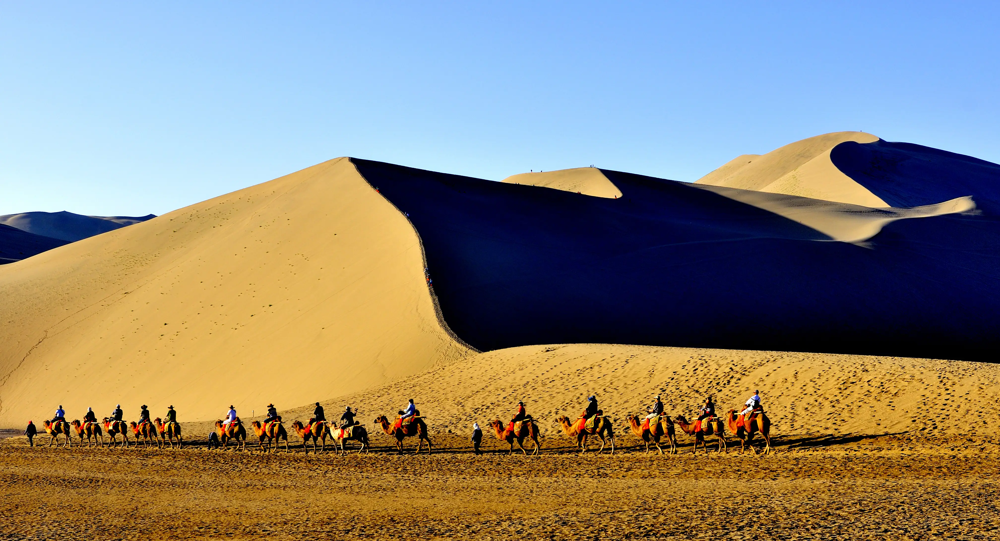 鸣沙山月牙泉景区关于调整景区开放和售检票时间的通知