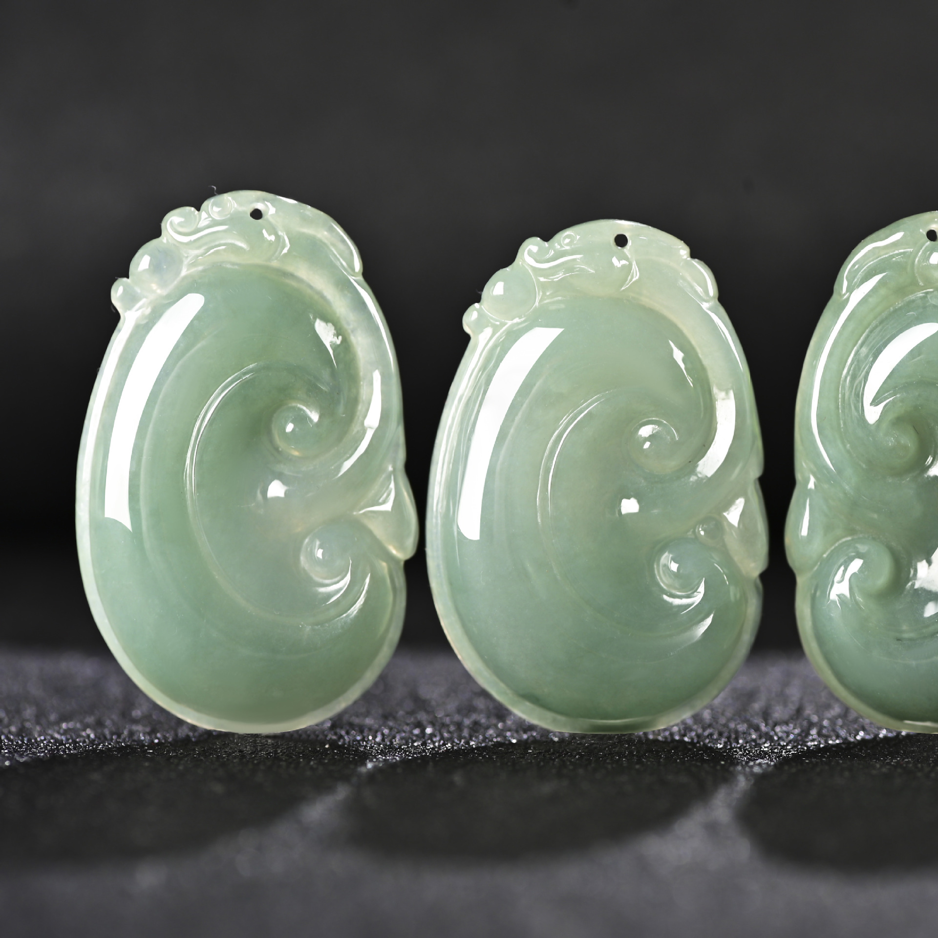 天然a货翡翠如意灵芝吊坠翡翠满色油青飘花如意颈饰挂件 批发